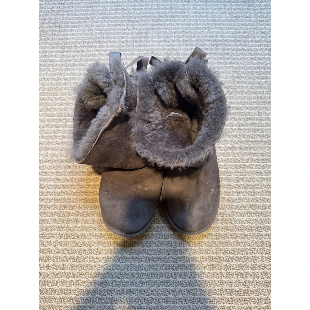 UGG Bailey Bow II Gray Sheepskin Boots Women's Size 5‎ Ribbon Suede Winter Boots